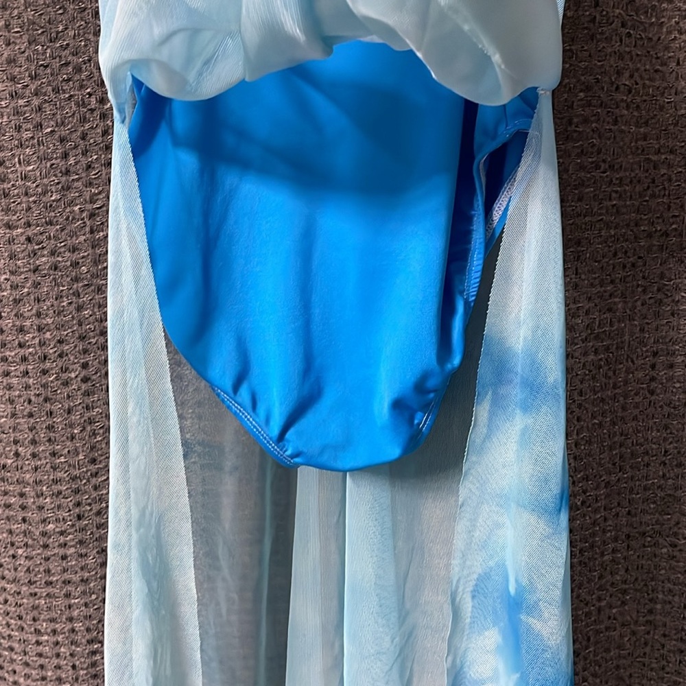 Dance costume - Picture 3 of 8